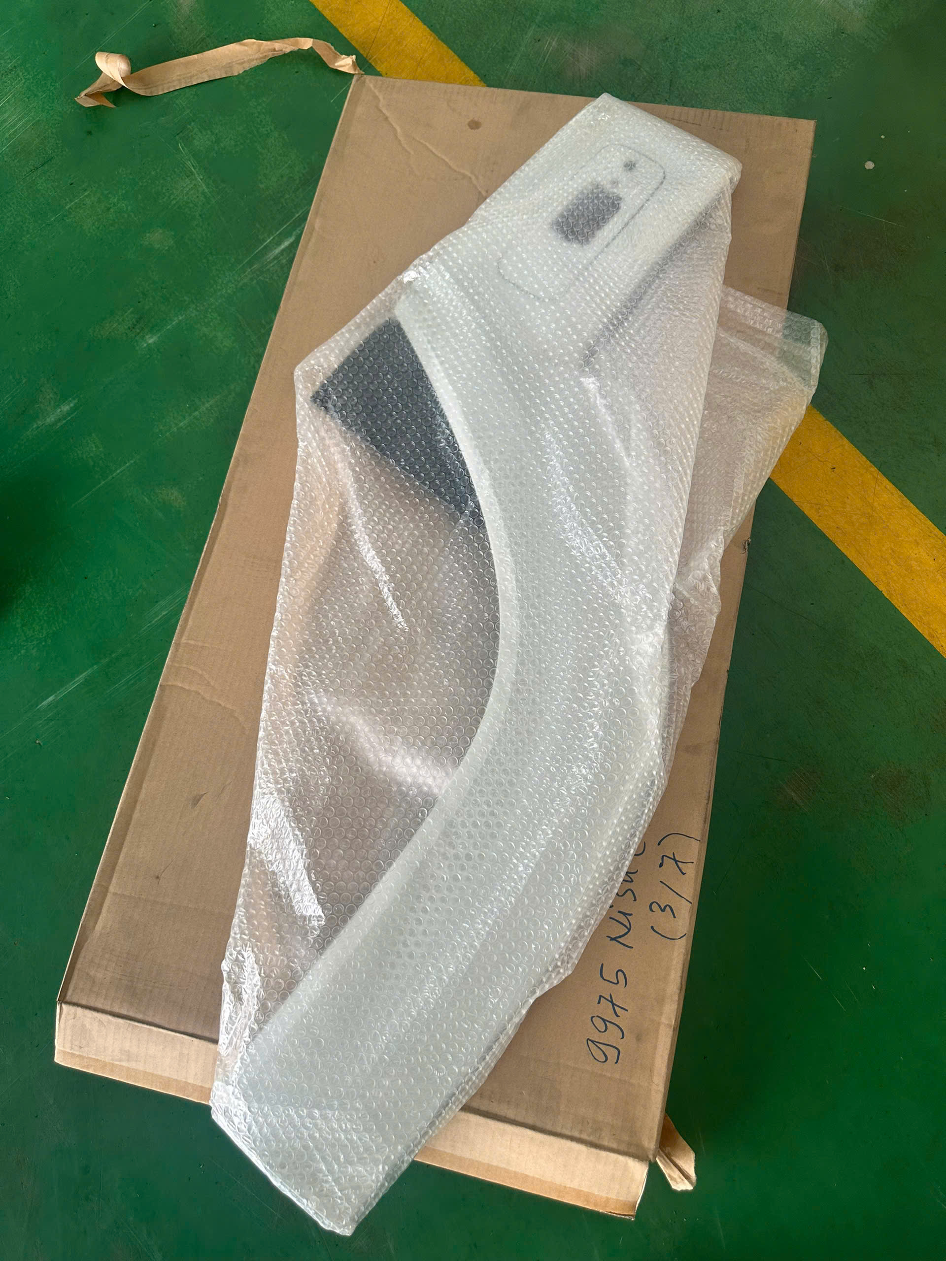 ỐP DƯỚI CÁNH CỬA