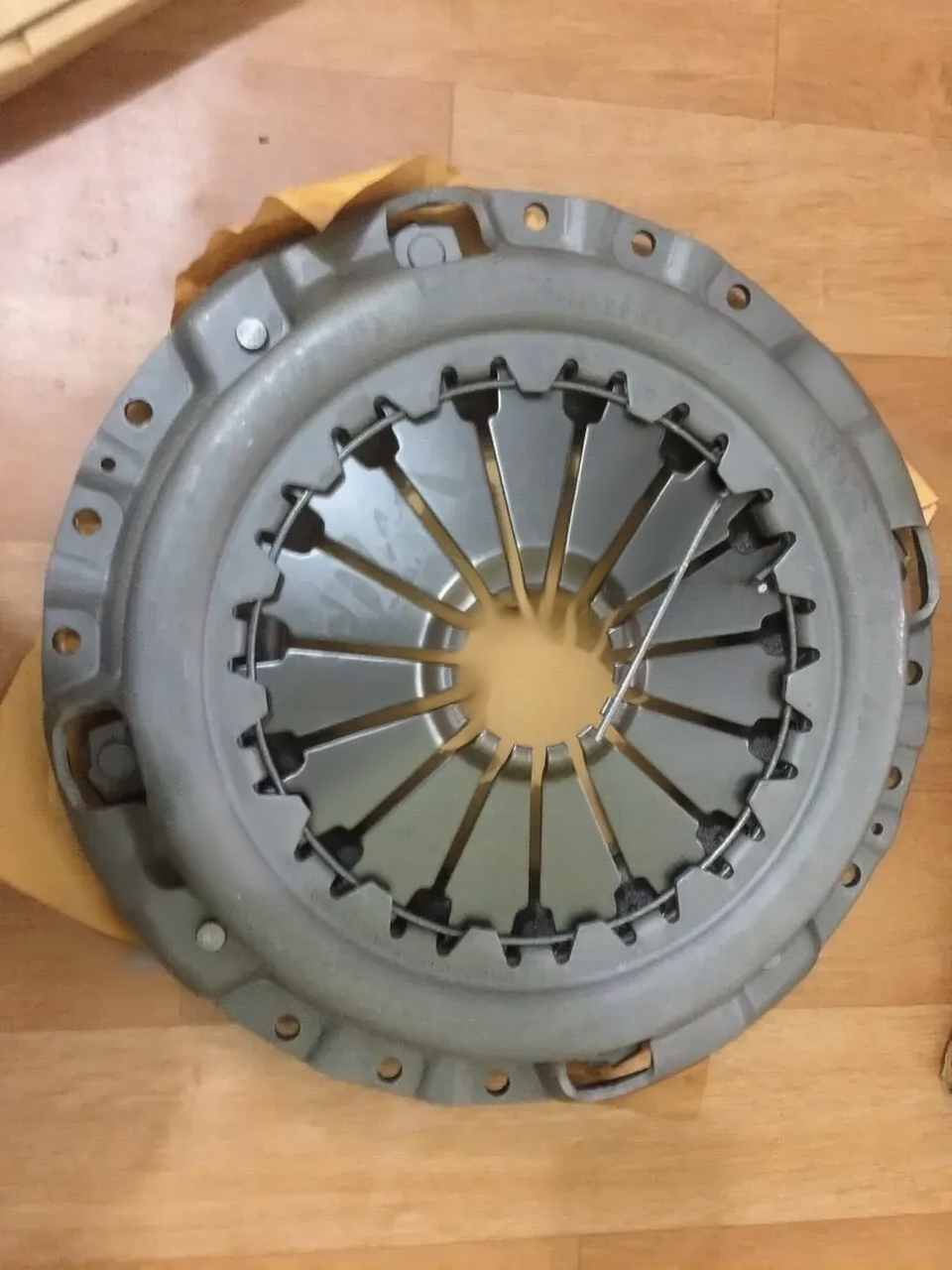 BÀN ÉP, MÂM ÉP XE KHÁCH ISUZU 4HK1 5.2 LÍT