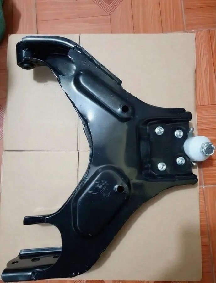 CÀNG A DƯỚI XE ISUZU DMAX